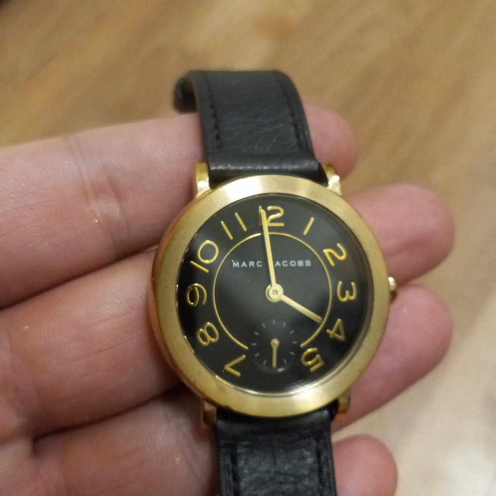 - Marc Jacobs watch